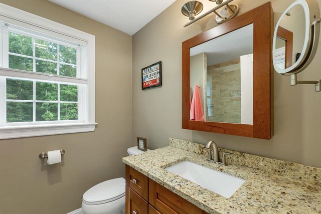 95 Olde Bridge Lane, Epping, NH 03042