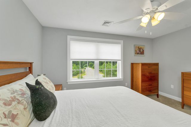 95 Olde Bridge Lane, Epping, NH 03042