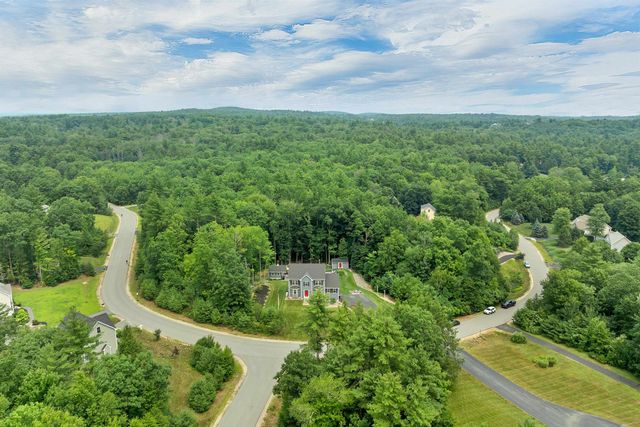 95 Olde Bridge Lane, Epping, NH 03042