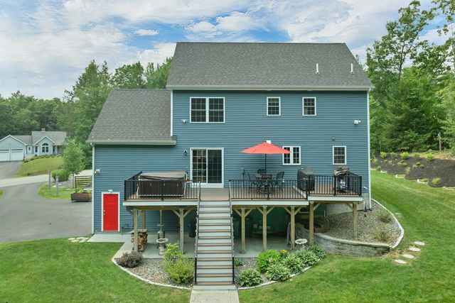 95 Olde Bridge Lane, Epping, NH 03042