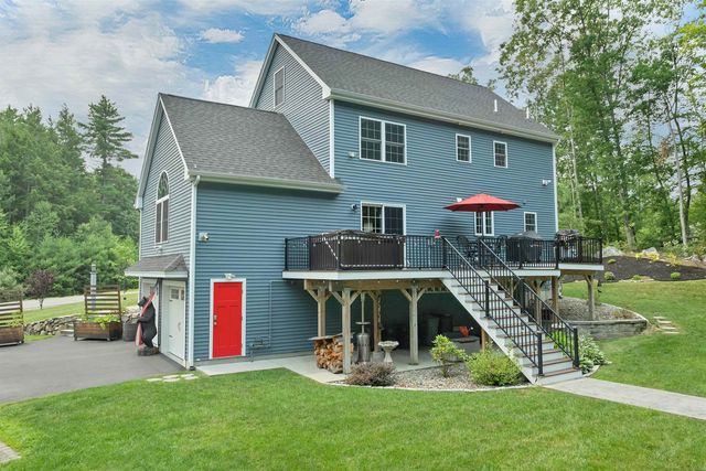 95 Olde Bridge Lane, Epping, NH 03042