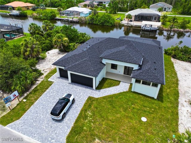 15048 Hennipen CIR E, Port Charlotte, FL 33981