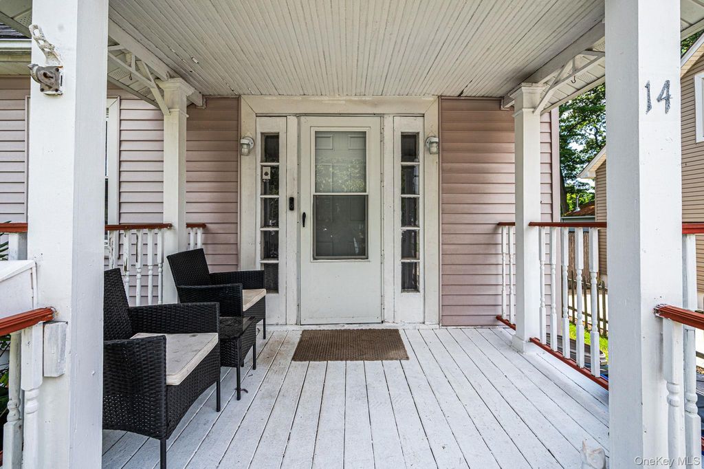 14 Richard Avenue, Islip Terrace, NY 11752 — photo 4