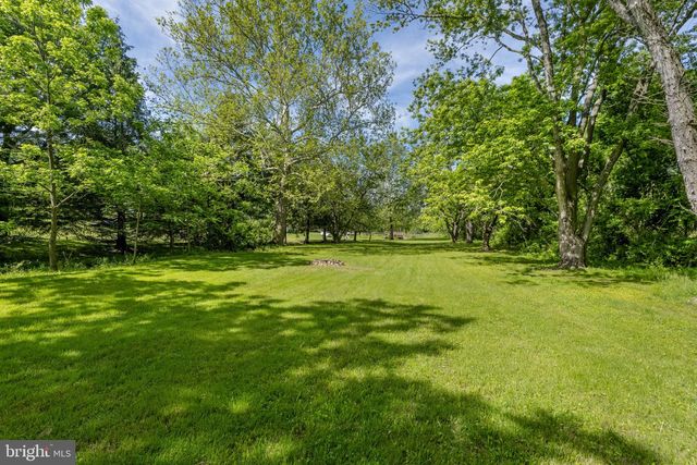 46 ELM CREEK RD, Cochranville, PA 19330