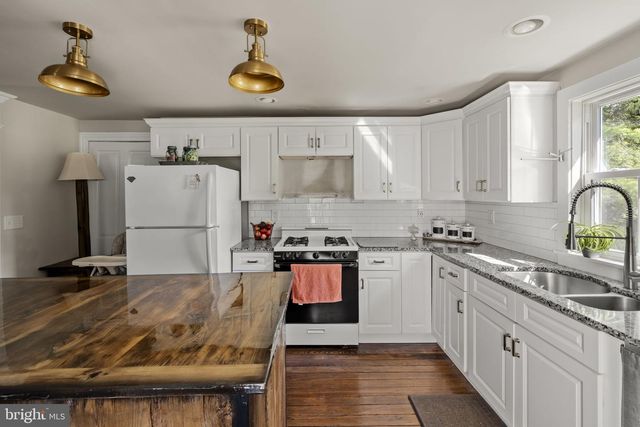 46 ELM CREEK RD, Cochranville, PA 19330