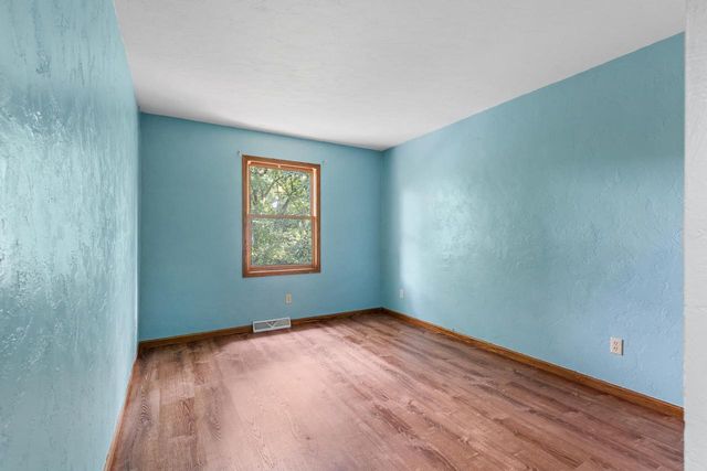 2615 Faringdon COURT, Waukesha, WI 53188