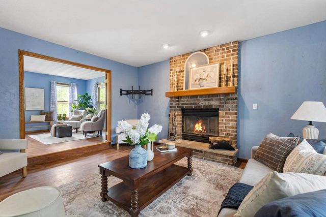 2615 Faringdon COURT, Waukesha, WI 53188