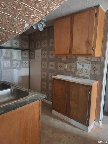 628 SPRUCE Street, Quincy, IL 62301