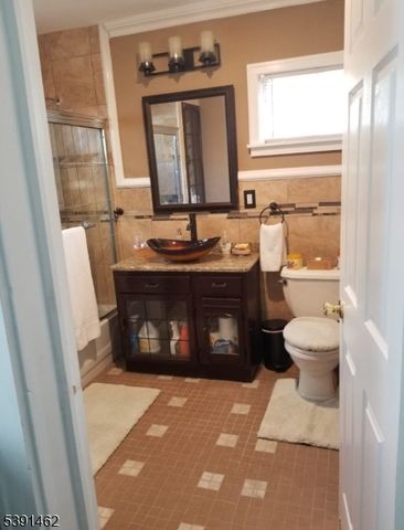 75 Osborne Pl, Irvington Twp., NJ 07111