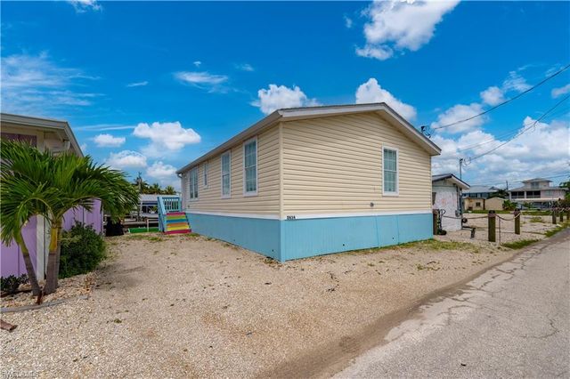 2634 Coco Plum DR, Matlacha, FL 33993