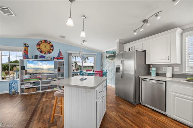 2634 Coco Plum DR, Matlacha, FL 33993