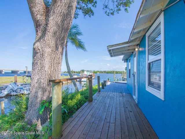 3965 Canal Drive, Sebastian, FL 32976