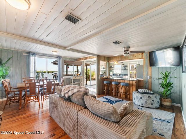 3965 Canal Drive, Sebastian, FL 32976