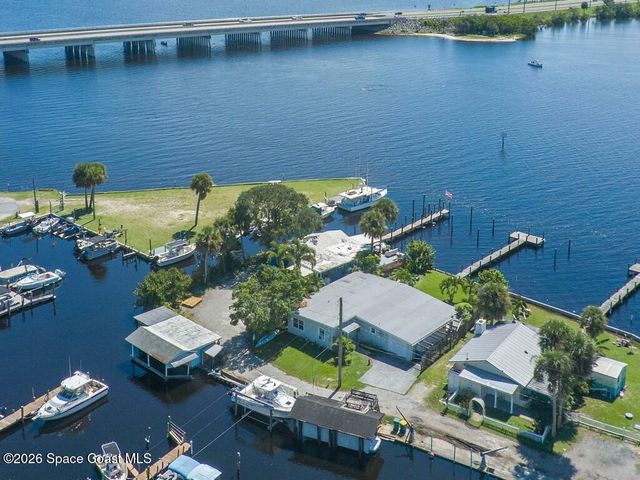 3965 Canal Drive, Sebastian, FL 32976