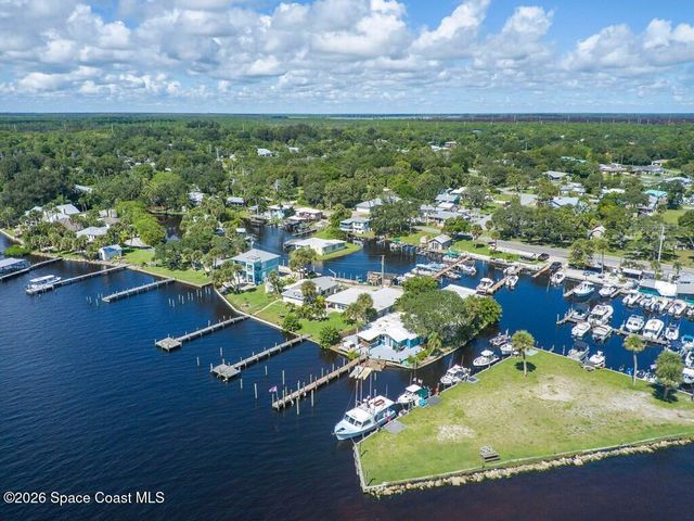3965 Canal Drive, Sebastian, FL 32976