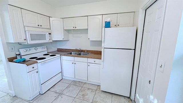 511 SE 2nd Avenue South, Dania Beach, FL 33004