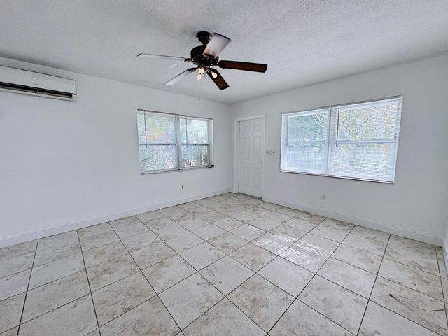 511 SE 2nd Avenue South, Dania Beach, FL 33004