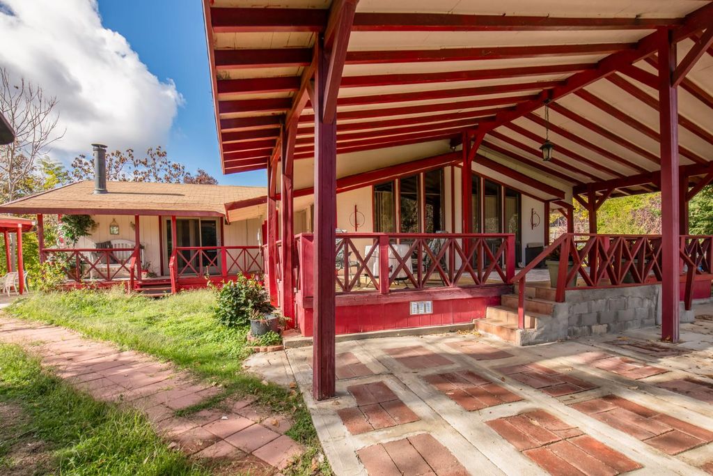 Image 1 of property listing at 1351 Rector Lane, Yokuts Valley, CA 93675