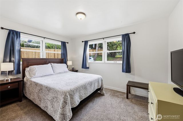 23932 Jefferson Point Road NE, Kingston, WA 98346