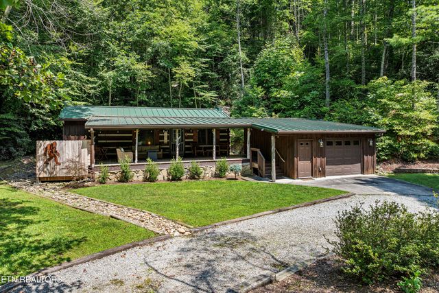 612 Stonegate Way, Townsend, TN 37882