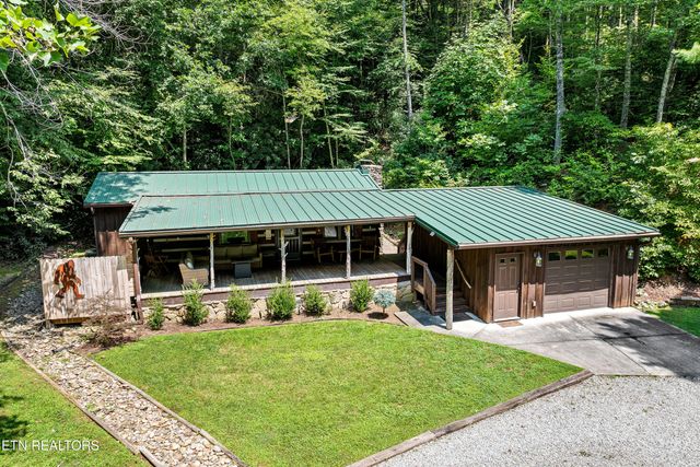 612 Stonegate Way, Townsend, TN 37882