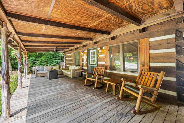 612 Stonegate Way, Townsend, TN 37882