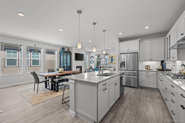 1915 Canyonpoint Lane, Castle Pines, CO 80108
