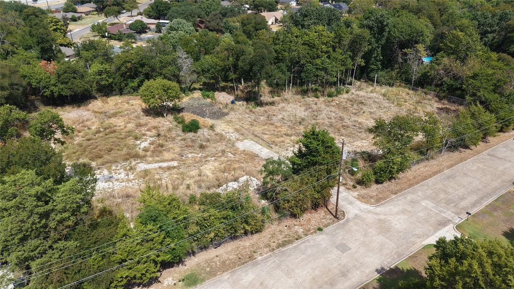 2731 Millbrook Drive, Dallas, TX 75237 — exterior