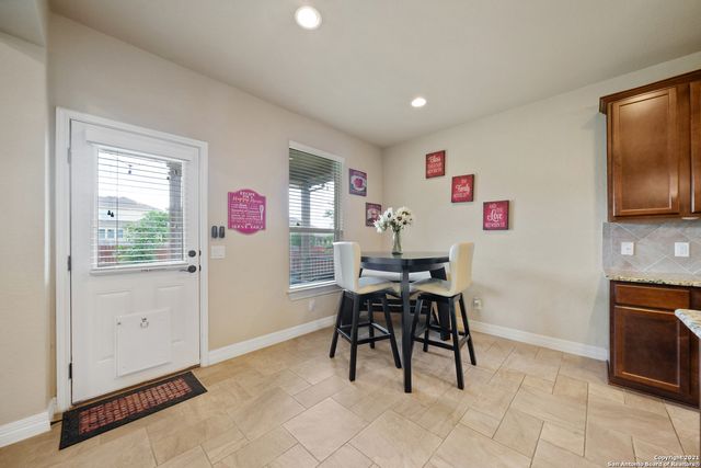 3121 HALF MOON DR, Schertz, TX 78108