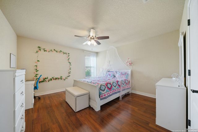 3121 HALF MOON DR, Schertz, TX 78108