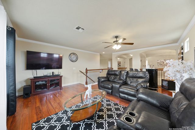 3121 HALF MOON DR, Schertz, TX 78108