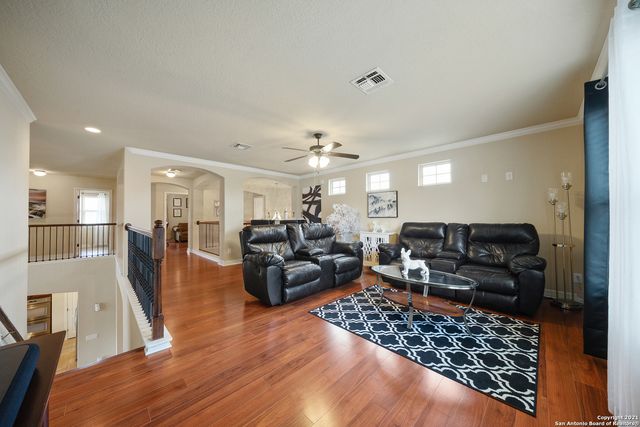3121 HALF MOON DR, Schertz, TX 78108