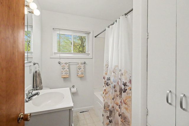2730 Bullard Road, Hartland, MI 48353