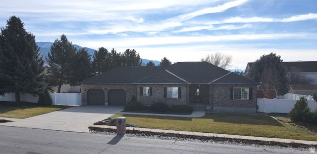 290 E 450 S, Hyde Park, UT 84318