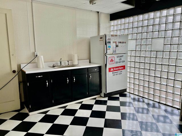 516 MAIN STREET, Warrior, AL 35180