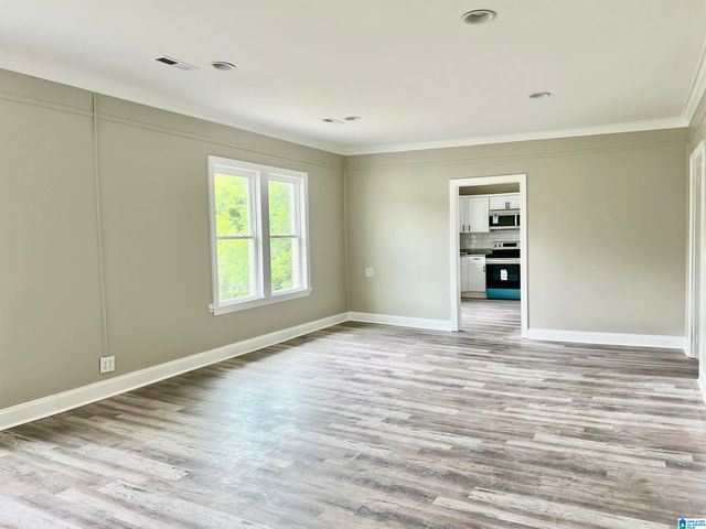 516 MAIN STREET, Warrior, AL 35180