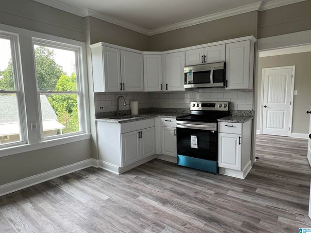 516 MAIN STREET, Warrior, AL 35180