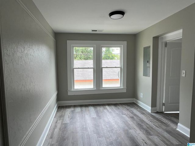 516 MAIN STREET, Warrior, AL 35180