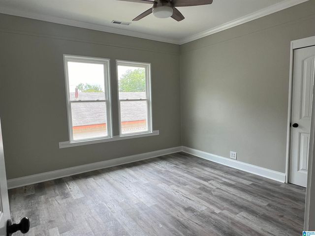 516 MAIN STREET, Warrior, AL 35180