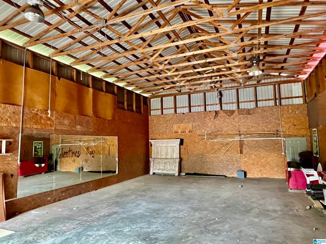 516 MAIN STREET, Warrior, AL 35180