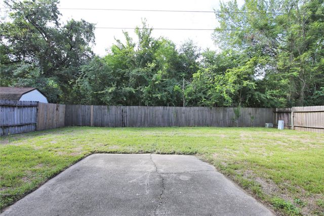 7814 Barnhill, Humble, TX 77338