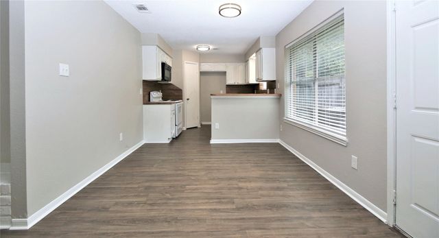 7814 Barnhill, Humble, TX 77338