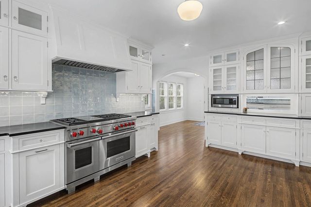 2635 Newton Avenue S, Minneapolis, MN 55405