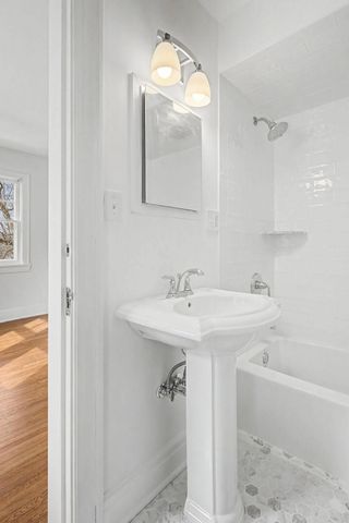 2635 Newton Avenue S, Minneapolis, MN 55405