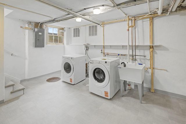 2635 Newton Avenue S, Minneapolis, MN 55405