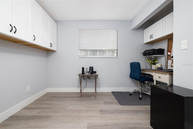 692 GASLIGHT DRIVE, South Daytona, FL 32119