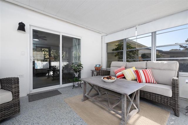 692 GASLIGHT DRIVE, South Daytona, FL 32119