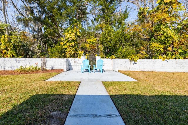 692 GASLIGHT DRIVE, South Daytona, FL 32119