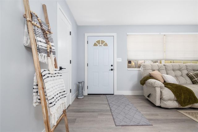 692 GASLIGHT DRIVE, South Daytona, FL 32119