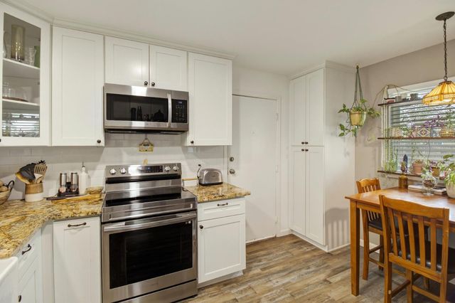 9101 Vernetta Way, Elk Grove, CA 95624